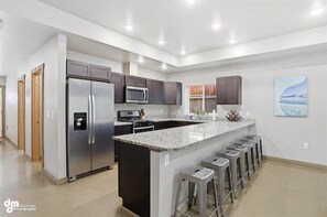 Kookgerei, borden en bestek