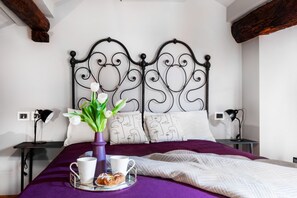 2 Schlafzimmer, Schreibtisch, Bügeleisen/Bügelbrett, WLAN