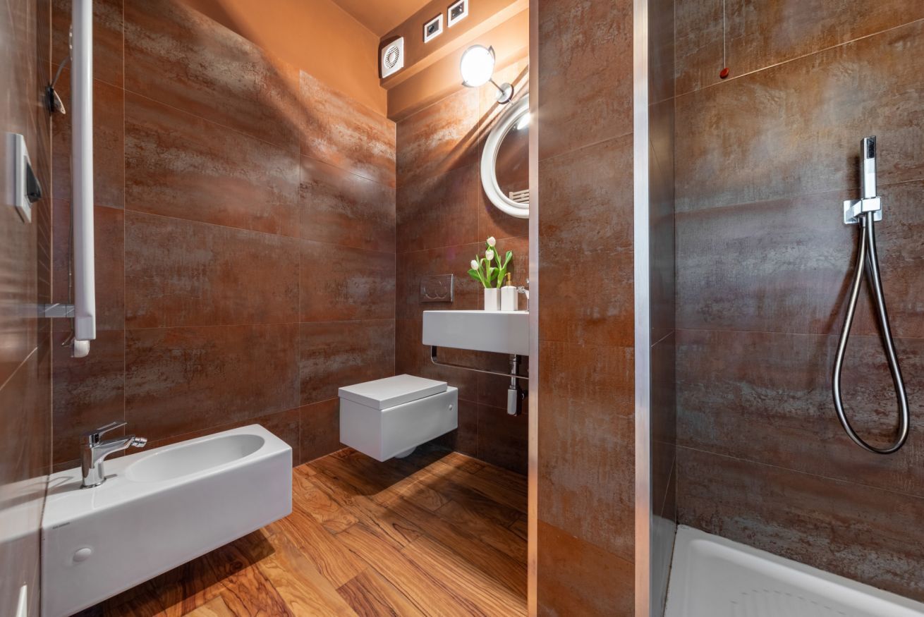 Doccia, set di cortesia gratuito, asciugacapelli, bidet