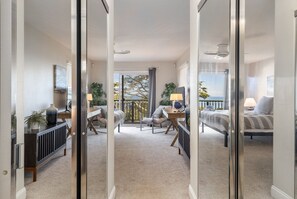 4 bedrooms, desk, iron/ironing board, free WiFi - 🌊🌞 4BR Ocean-View Oasis with Hot Tub, Arcade, and EV Plug by SF & Beaches 🏖️ (Pacifica)