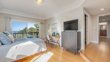 4 bedrooms, desk, iron/ironing board, free WiFi