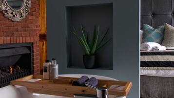 5 chambres, coffres-forts dans les chambres, fer et planche Ă repasser