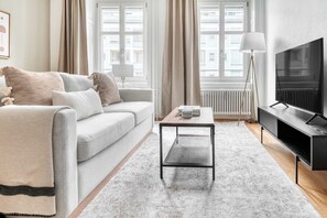 Fernseher, Stereoanlage