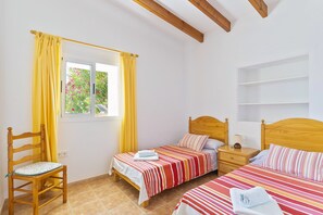 2 habitaciones, tabla de planchar con plancha y wifi gratis 