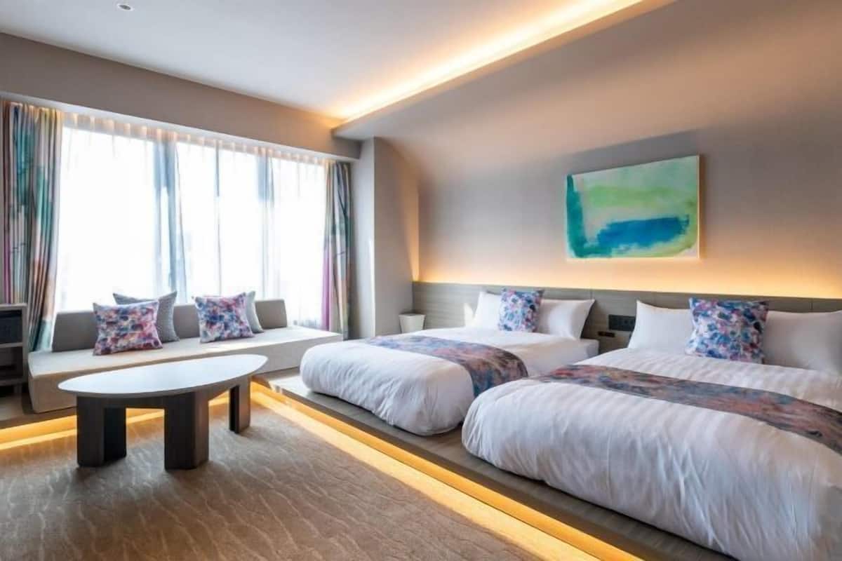 In-room safe, free WiFi, bed sheets
