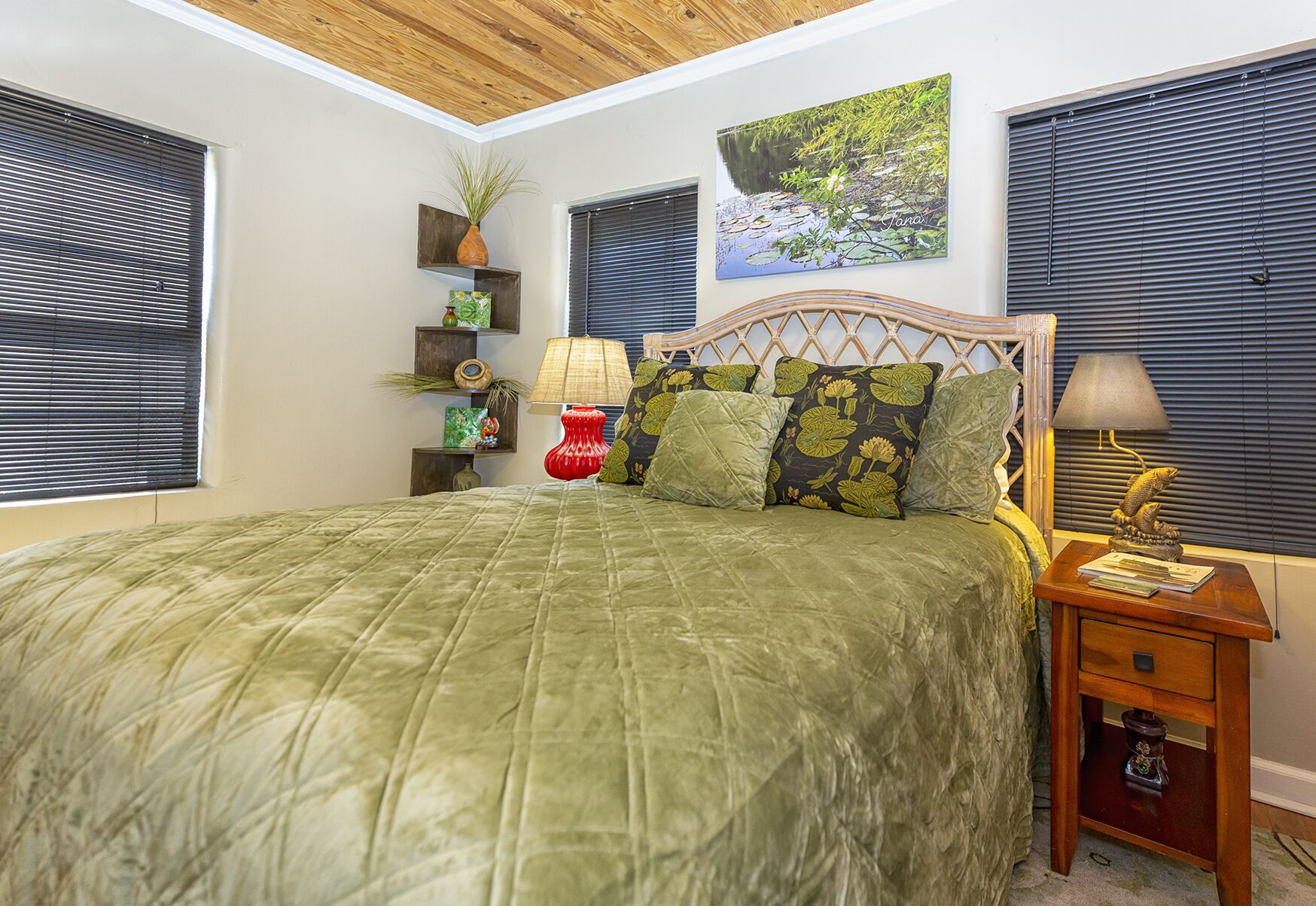 2 soverom, strykejern/-brett, wi-fi (inkludert) og sengetøy