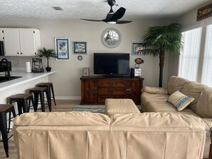 Smart TV, DVD player, stereo