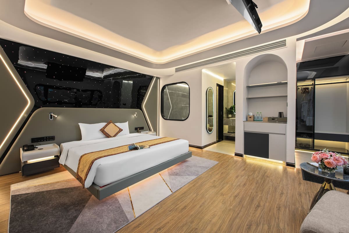 Chambre double | Minibar, coffre-fort, décor unique, ameublement unique