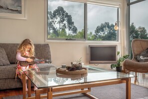 TV - Park View - Freycinet Holiday Houses (Coles Bay)