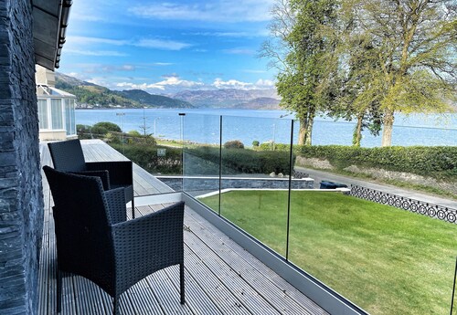 The Lookout, spectacular sea views