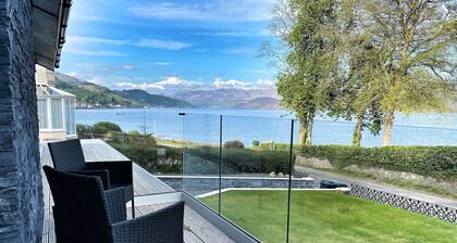 The Lookout, spectacular sea views