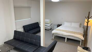 Room 7, No Pets Allowed, Non Smoking | Individually decorated, individually furnished, free WiFi, bed sheets