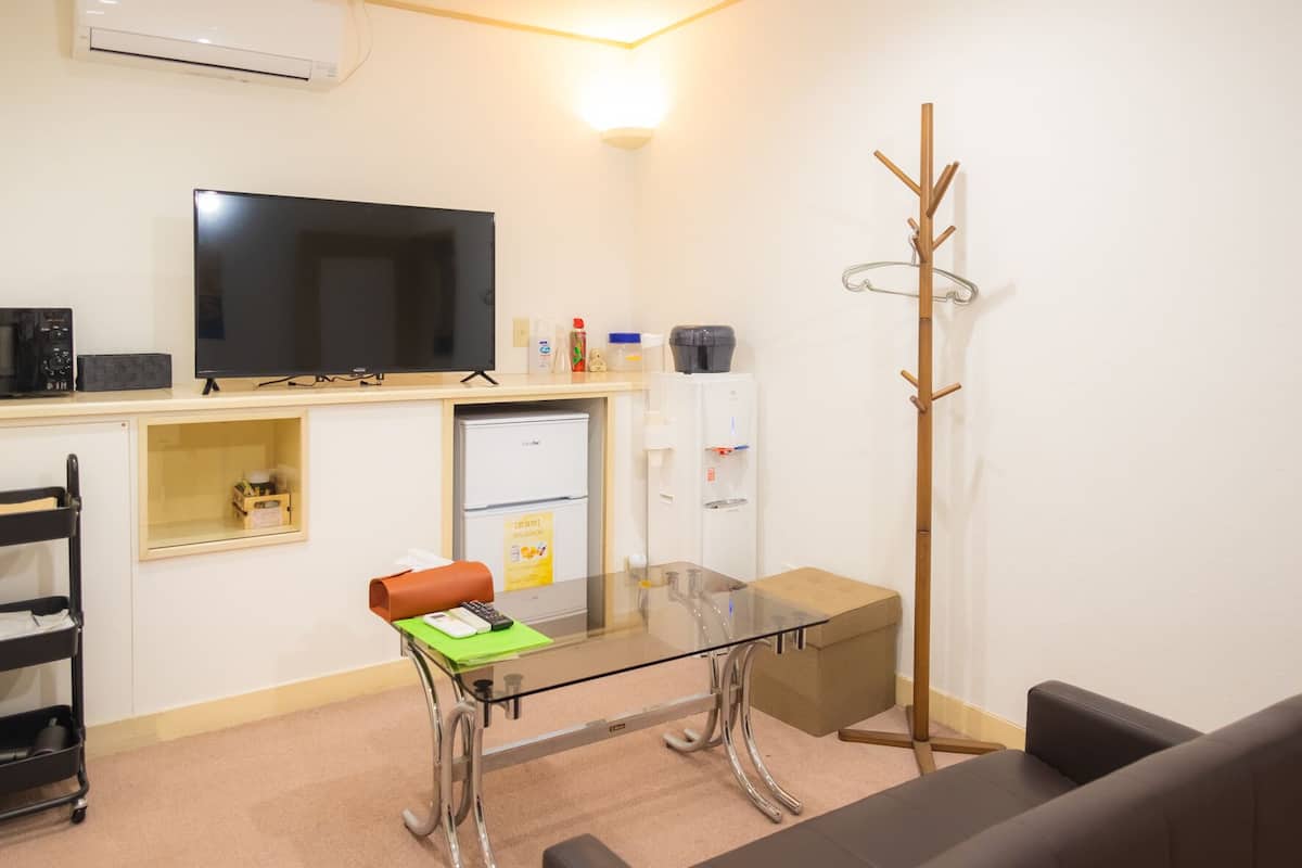 Room 7 | 1 bedroom, individually decorated, individually furnished, free WiFi