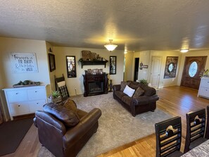 Smart TV, lettore DVD, videoteca, stampante