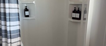 The Angler-A Spacious & Comfortable Lake Getaway