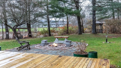 Riverside House, 10 mins to Ski, Walk to Rec Path, Restaurants & Breweries