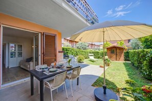 Appartamento familiare, camere multiple, lato montagna (La Casa Accanto With Shared Pool) | Esterni