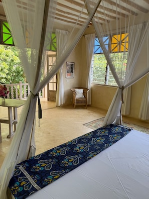 4 chambres, fer et planche à repasser, Wi-Fi, draps fournis