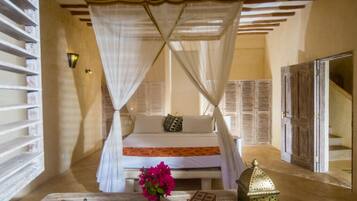 4 chambres, fer et planche à repasser, Wi-Fi, draps fournis