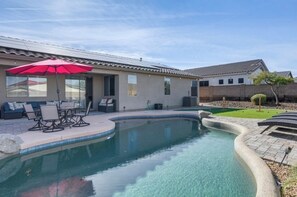 Outdoor pool - Young Desert Oasis with Heated Pool in Estrella Mountain Ranch (Goodyear)
