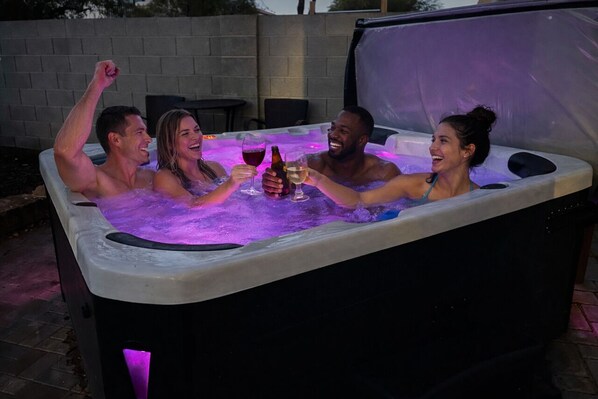 Outdoor spa tub