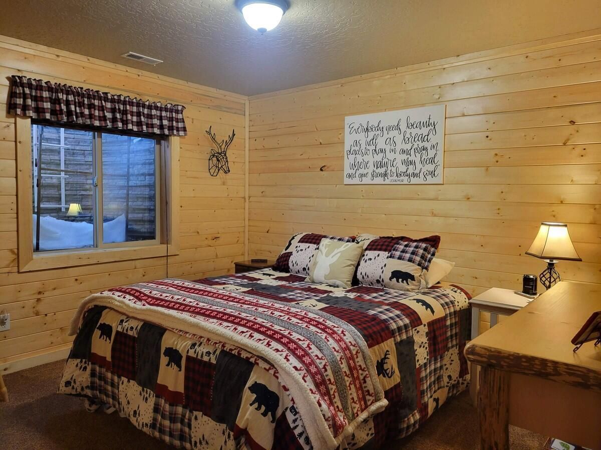 4 bedrooms, desk, free WiFi, bed sheets