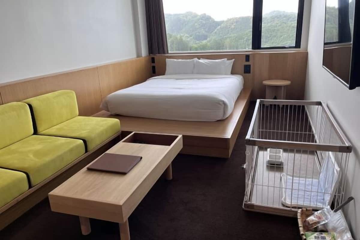 1 bedroom, in-room safe, free WiFi, bed sheets