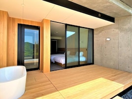 Quarto duplo, para não fumantes, terraço (Private Open Air bath) | Cofres nos quartos, Wi-Fi de cortesia, roupa de cama