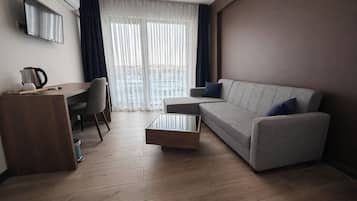 Suíte estúdio, vista para a cidade | Roupas de cama premium, edredons de pluma, camas Select Comfort