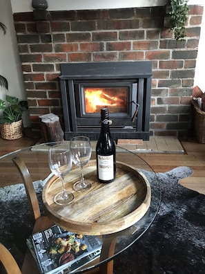 Interior - High country retreat short walk to town (Jamieson)