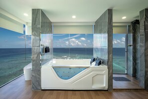 Pent House with Terrace & 360 Degree view of Ocean | Bathroom | Separate tub and shower, deep soaking tub, free toiletries, hair dryer - Swarn by Hawks Hotels Kamadhoo Baa Atoll (Kamadhoo)