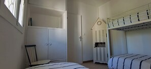 2 bedrooms, iron/ironing board