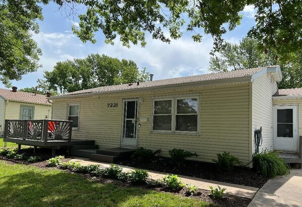 Exterior - NEW!  Charming Omaha Home - 10 mi to CWS & downtown (La Vista)