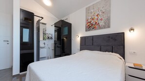 Villa (Three Bedroom villa with Swimming Poo) - Villa Nero (Vir)