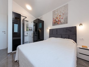 Villa (Three Bedroom villa with Swimming Poo) | 3 bedrooms
