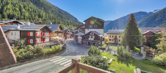 Monterosa Cozy Apartment 200m From Ski