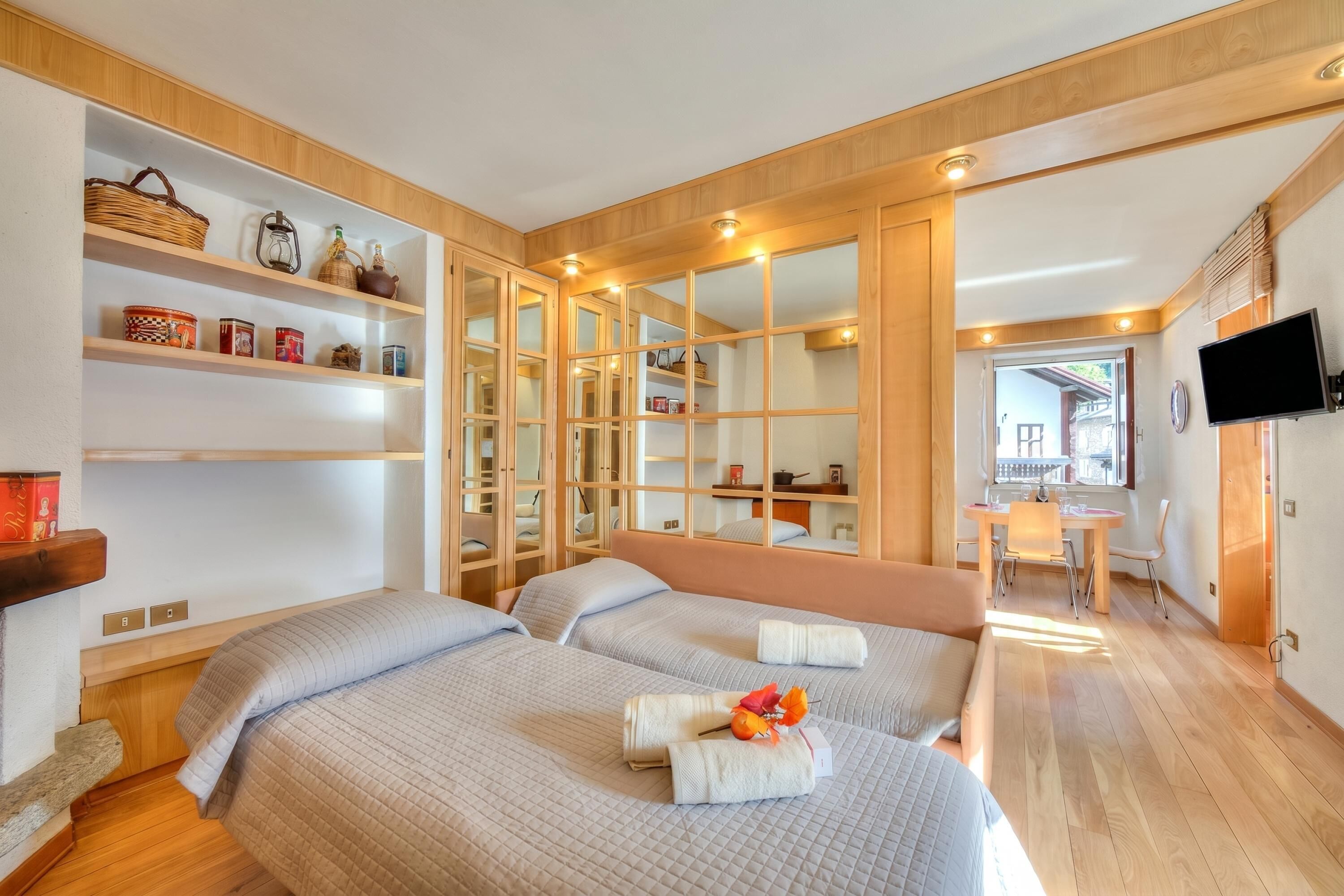 Family Studio, Mountain View (Monterosa Cozy Apartment 200m From) | 1 bedroom, free WiFi, bed sheets