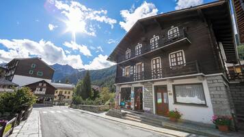 Studio Keluarga, balkon, pemandangan gunung (Monterosa Cozy Apartment 200m From) | Eksterior