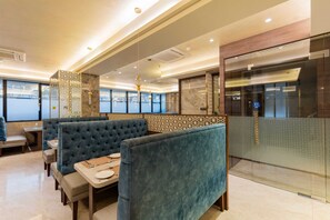 Restaurant - HOTEL OLTEN (Mumbai)