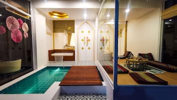 Royal Suite | 1 bedroom, premium bedding, free minibar items, in-room safe