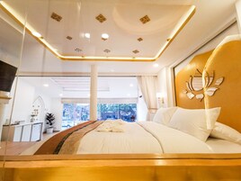 Ropa de cama de alta calidad y artículos del minibar gratis 