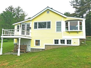 Exterior - 6 Minute Walk to Mountain Top Inn 4 BR, Sleeps 10, Pet Friendly, Views & Grill (chittenden)