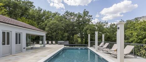 Outdoor pool, a heated pool