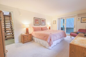 2 bedrooms, iron/ironing board, internet, bed sheets
