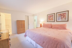 2 habitaciones, tabla de planchar con plancha, internet y ropa de cama 