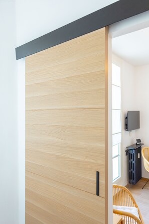 Apartment | Living area | Flat-screen TV - Catalans Sur Mer by MaisonMars (Marseille)