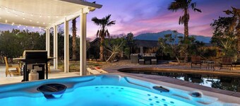 5BR Retreat w/ Heated Pool, Hot Tub & Pool Table