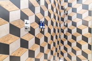 Loft 1 | Bathroom shower - Chelmsford Lofts (Newcastle-upon-Tyne)