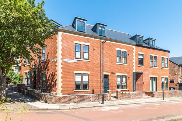 Front of property - Chelmsford Lofts (Newcastle-upon-Tyne)