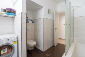 Bathtub